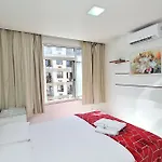 Belo sala 3 quartos com 2 suites para 8 pessoas em Copa